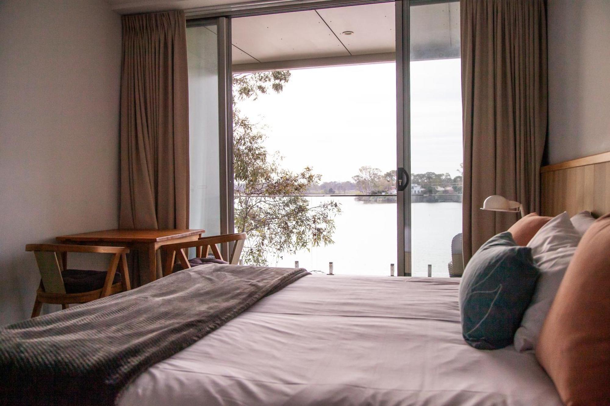 Nagambie Waterfront Motel ภายนอก รูปภาพ