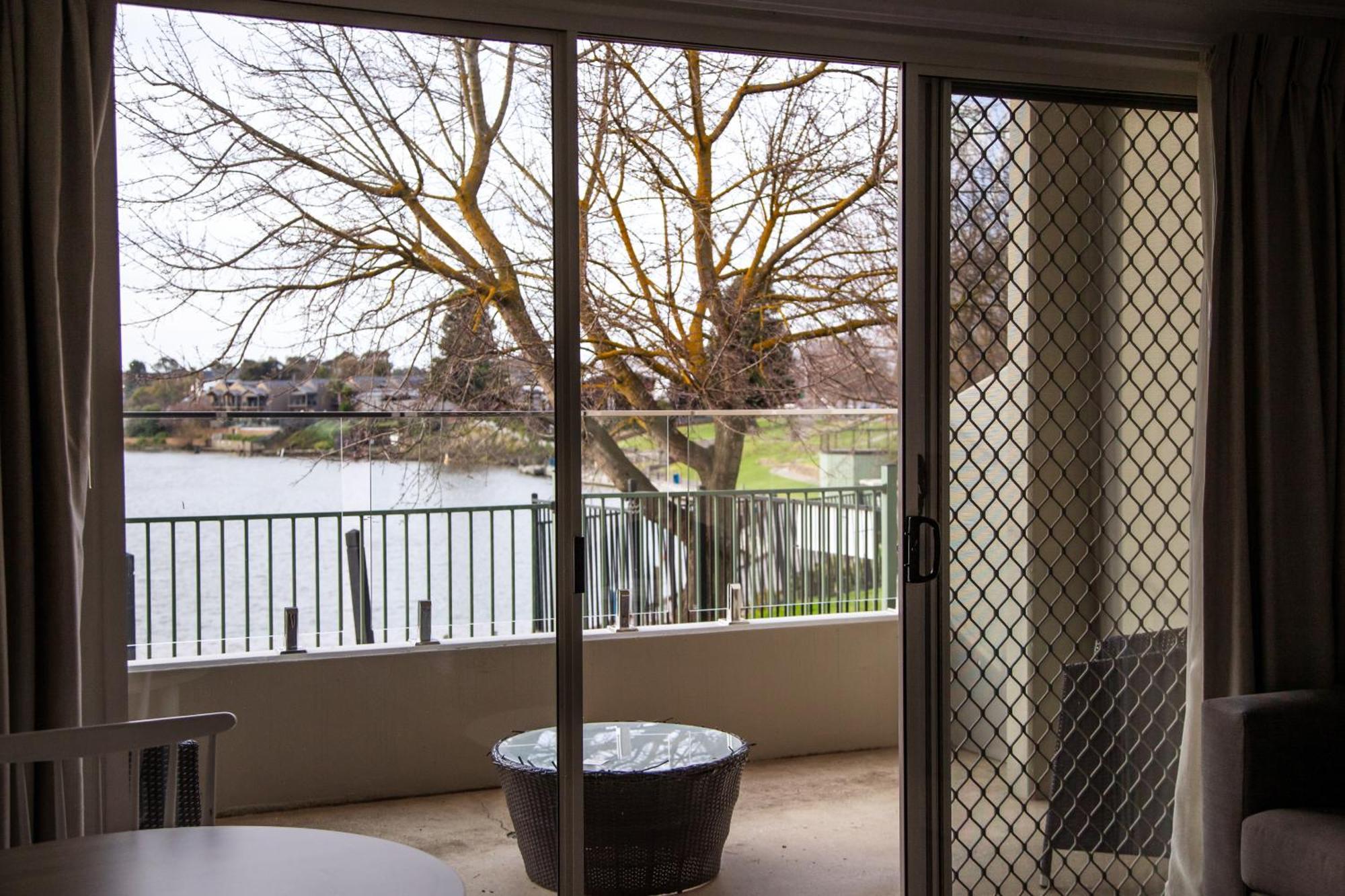 Nagambie Waterfront Motel ภายนอก รูปภาพ